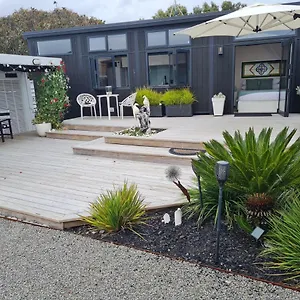  Apartment Aroha Tiny House Peka Peka